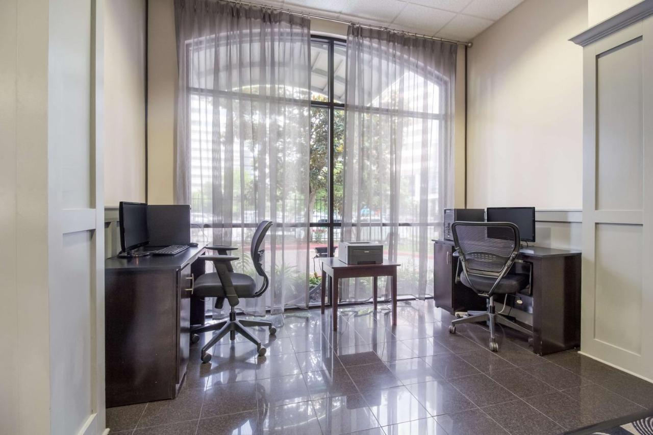 Surestay Plus Hotel By Best Western Houston Medical Center Εξωτερικό φωτογραφία